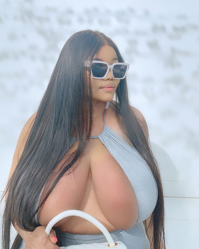 Ada La Pinky reveals it all in single outfit