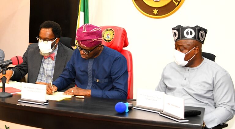 PICTURES: GOVERNOR SANWO-OLU SIGNS THREE BILLS INTO LAW AT LAGOS HOUSE, IKEJA, ON THURSDAY, JUNE 24, 2021