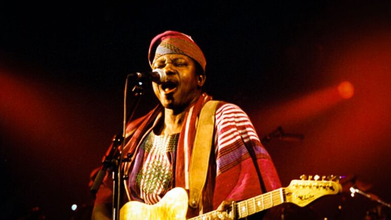 KING SUNNY ADE – A Great Sage Sails On @ Age 75 Newly Released Book by Tunji Ajayi