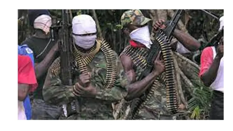BAYELSA IN CHAOS AS GUNMEN ATTACK POLICE PATROL TEAM, INJURE INSPECTOR.