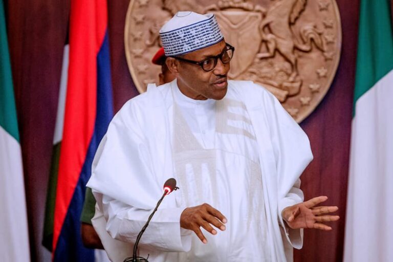 “PREPARE FOR A DELAYED SALARY IN DECEMBER -FG WARNS CIVIL SERVANTS