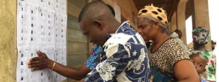 EKITI 2022:  STIR AS VISUALLY IMPAIRED VOTER ASK FOR HELP AT POLLING UNIT