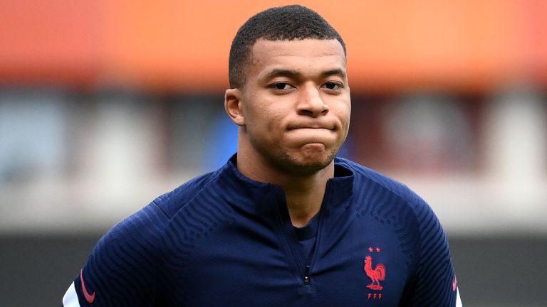 Mbappe wins image rights dispute, and FFF promises to “revise” the contract