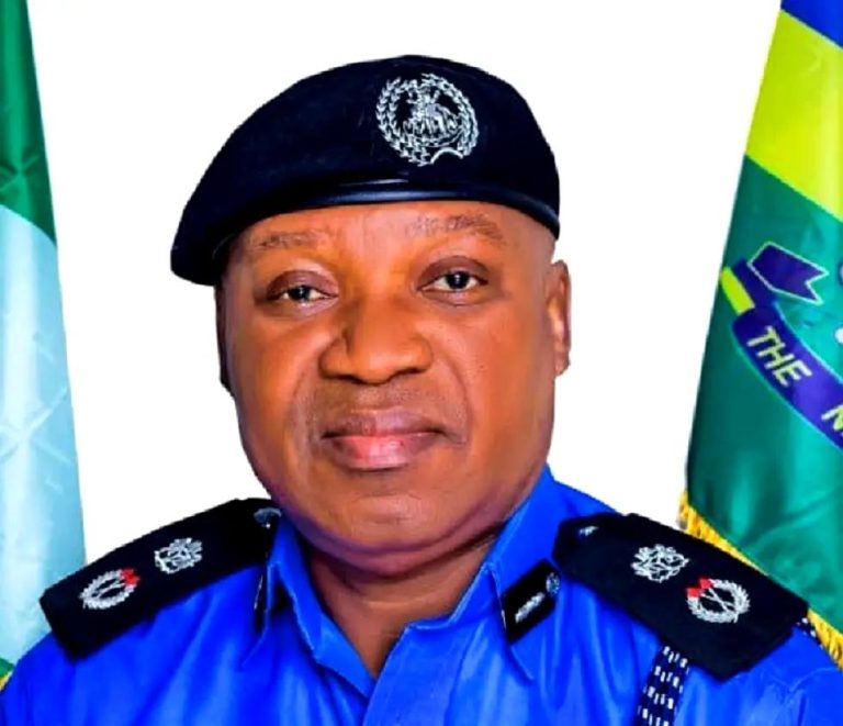 Stop wearing mufti but display your names and number tags – Police