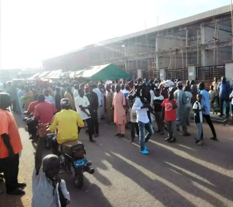 El-Rufai: Kaduna traders protesting are dispersed by the police