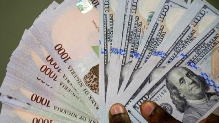 Naira plunges to 1082/$ despite CBN’s $2bn debt repayment