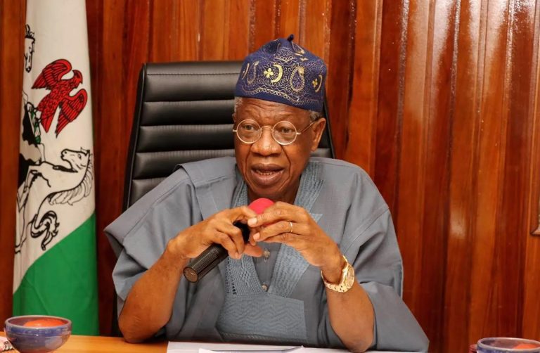 FG condemns unregulated use of social media