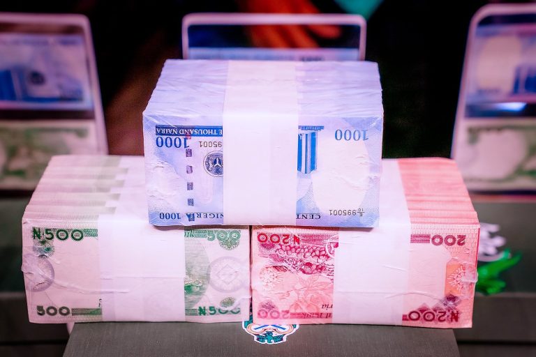 Naira redesign: Emefiele, govs to meet over withdrawal policy