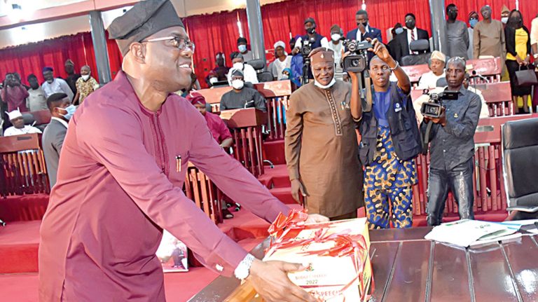 Makinde presents Oyo Assembly with N310 billion 2023 budget