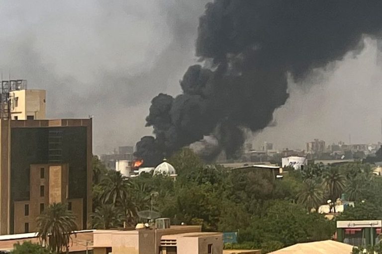 Sudanese military fight: US, UK seek end to violence