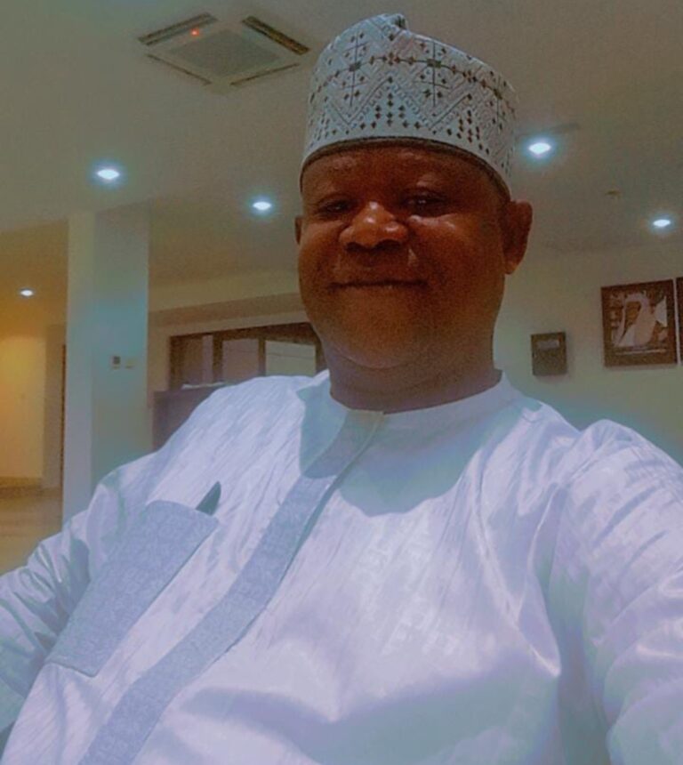 Okebukun Cultural Day: Chief Aiyenale Fred Jimoh Pledges N500,000 Donation for Okebukun Civic Centre in Kabba/Bunu LGA
