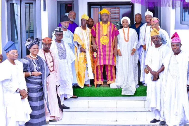Alaafin Ikubabayeye Hosts Olu of Warri in Symbolic Royal Visit