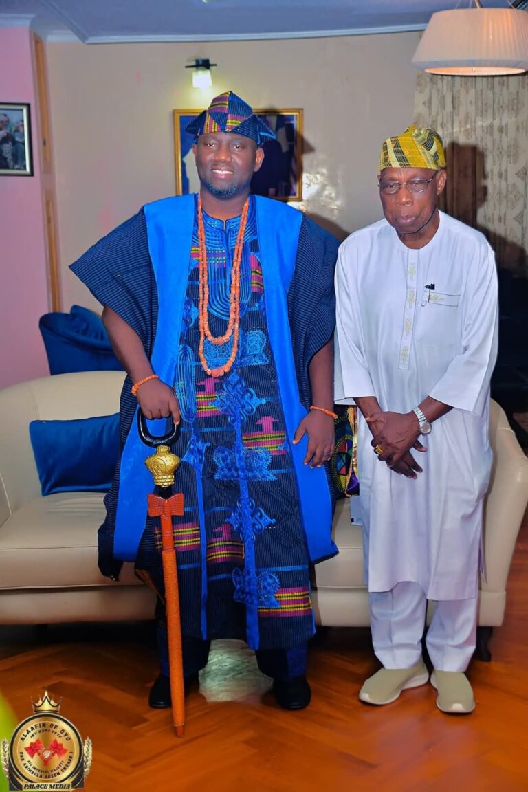 Alaafin of Yoruba Land Visits Former President Olusegun Obasanjo in Abeokuta