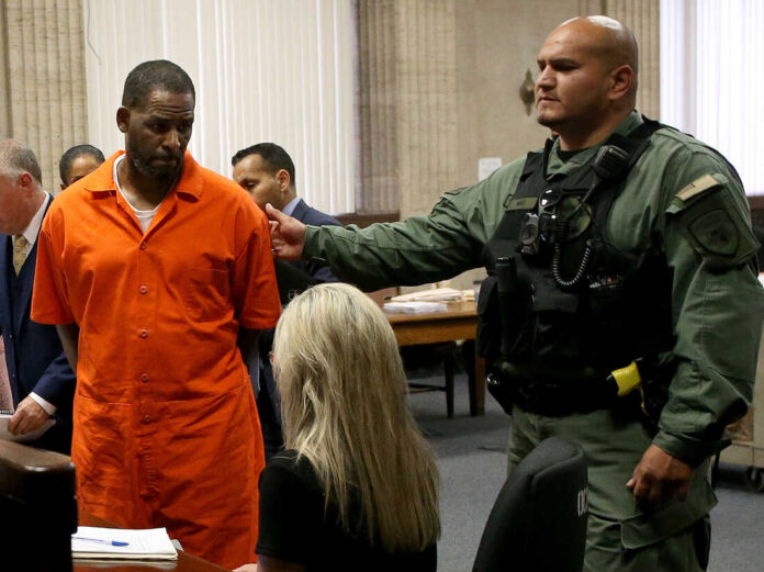 R Kelly Appears In Court in Chicago For Status Hearing