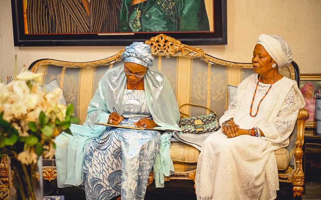 First Lady Sen. Oluremi Tinubu Pays Condolence Visit to Ojora Family
