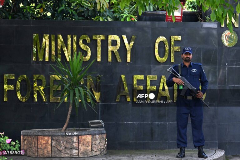 Iran Heads to Islamabad for Crucial US Talks Amid Middle East Tensions