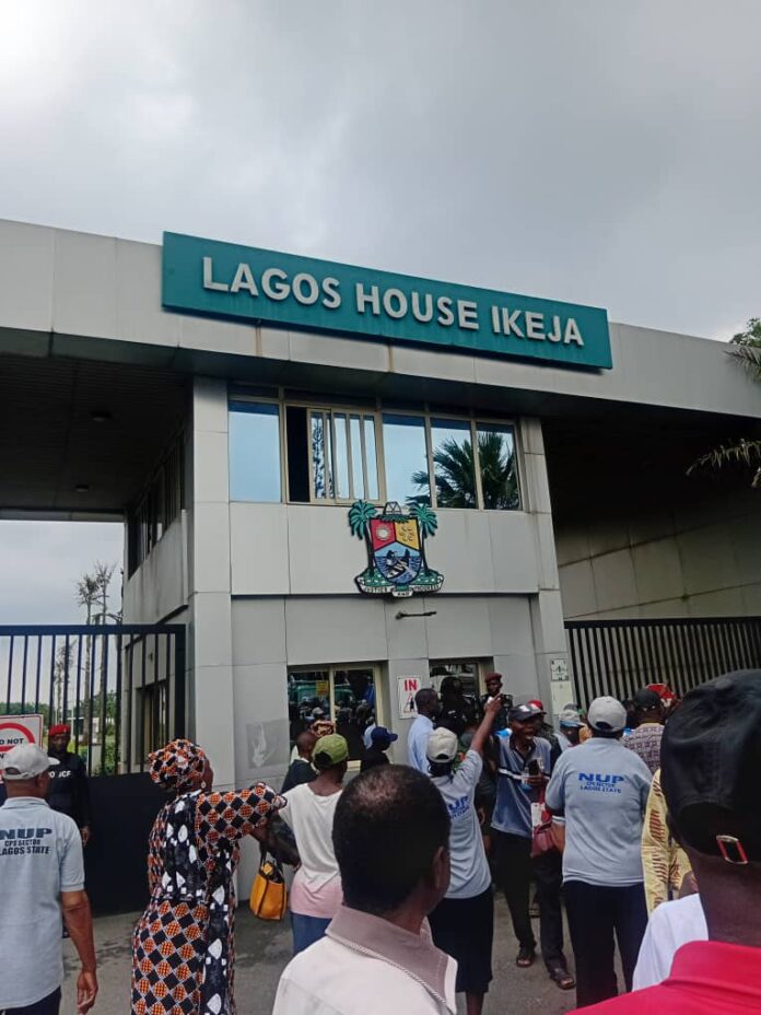 Lagos Pensioners Tear-Gassed During Protest at Alausa