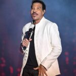 Lionel Richie Hospitalized After St. Louis Concert